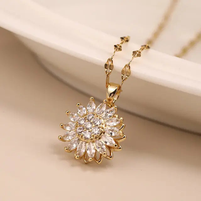 Elegant Double-Layer Rotatable Sunflower Necklace